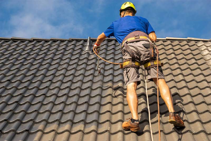 Nettoyage toiture - PROMICHELNETTOYAGE : couvreur, toiturier en Belgique : Nettoyage toiture, démoussage, traitement anti mousse par pulvérisation toiture, peinture hydrofuge toit sur Braine-Le-Comte Nivelles, Namur ... en Belgique